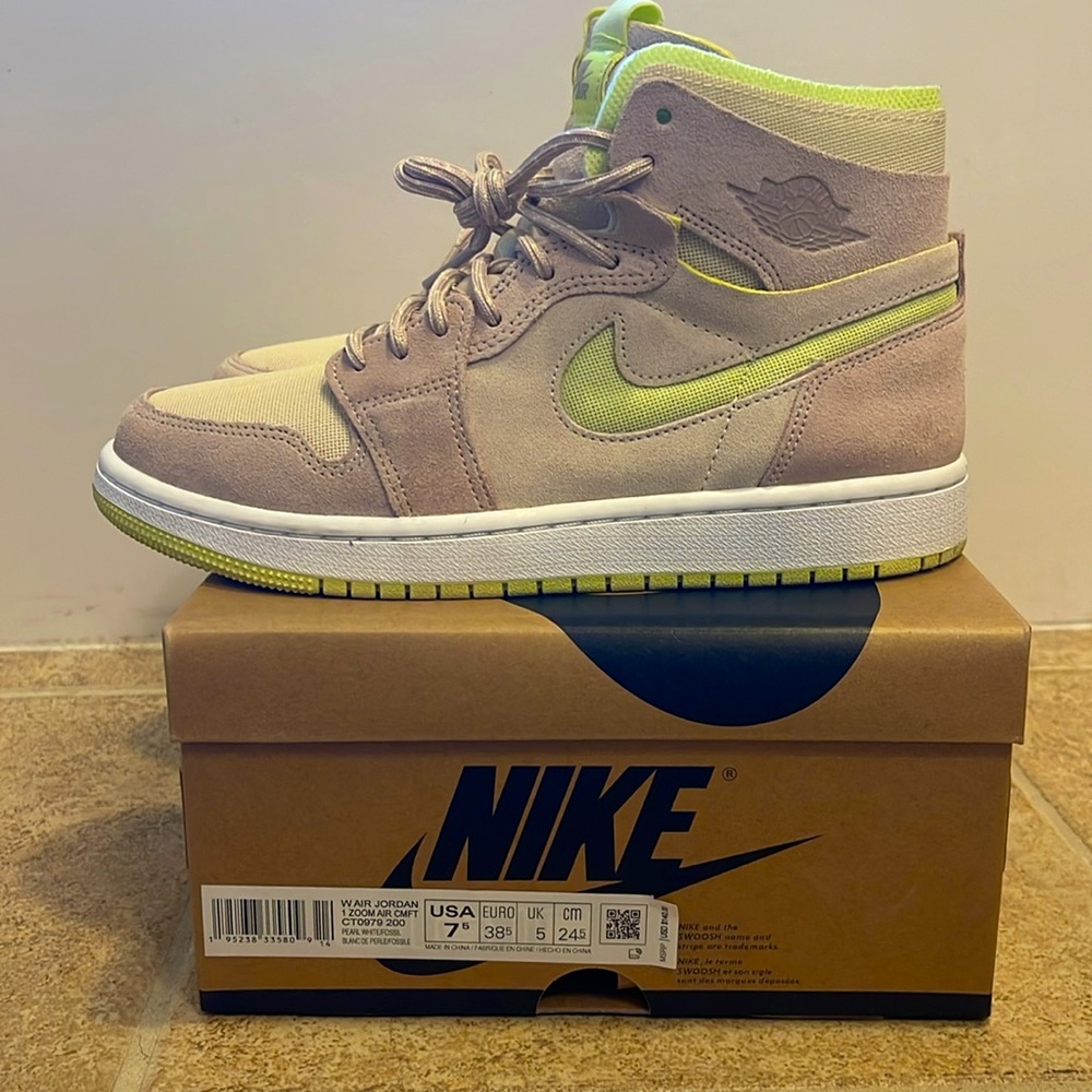 WMNS Jordan 1 Zoom Air CMFT